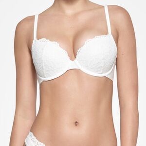 SKIMS Fits Everybody Lace Push-Up Bra 40B